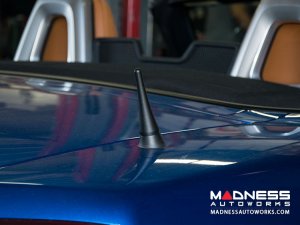 FIAT 124 Original Stubby Antenna (2017-2020) - Black